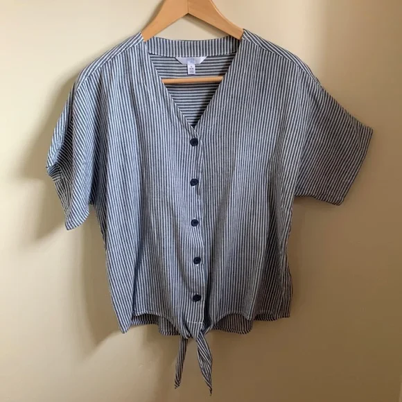 Time and Tru, small black/white stripe button down short sleeve tie bottom top - Picture 1 of 8